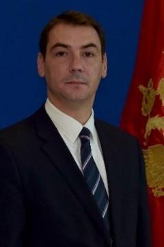 dr Nikola Šaranović